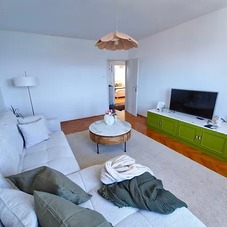 Crikvenicka Storija - Story